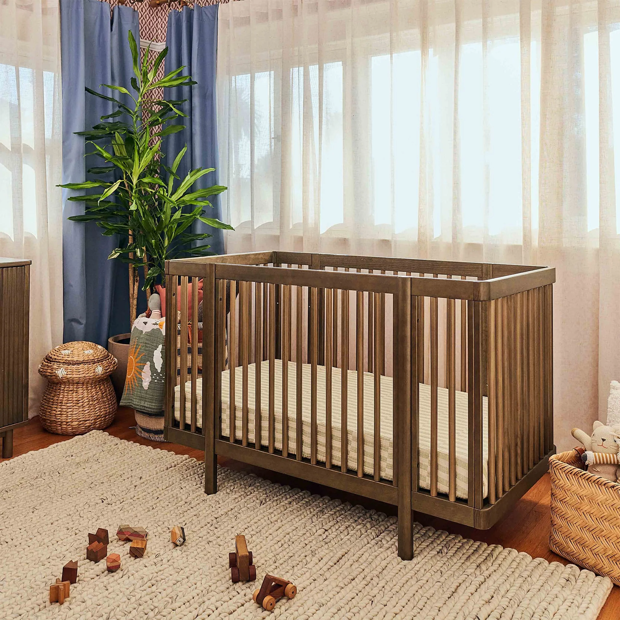 Couchette Convertible 8-en-1 Pogo avec kits de conversion - Noyer naturel - Image 14