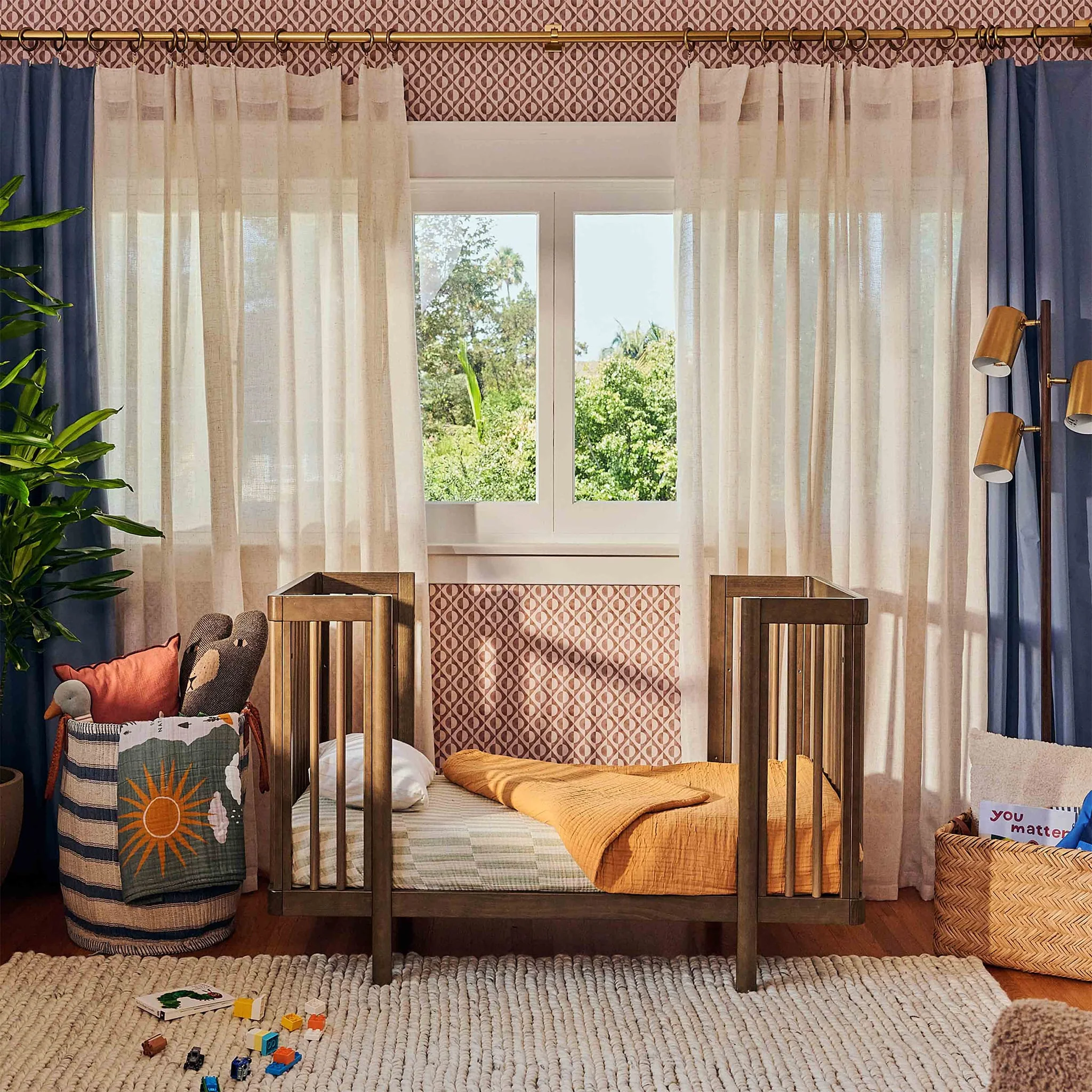Couchette Convertible 8-en-1 Pogo avec kits de conversion - Noyer naturel - Image 20
