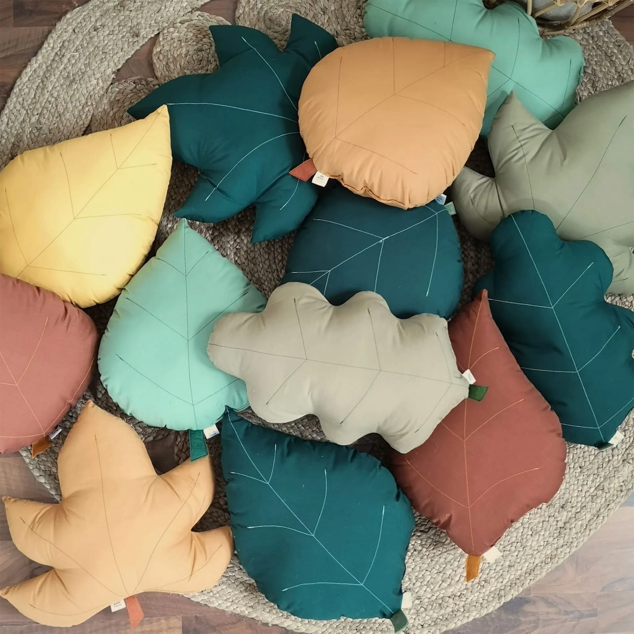 Coussin Feuille de Chêne - Olive - Image 2