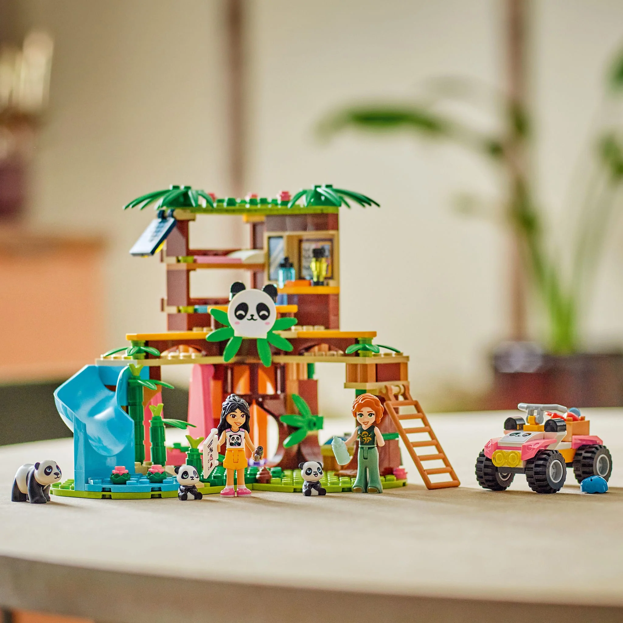 LEGO® Friends Les soins animaliers au sanctuaire des pandas - Image 4