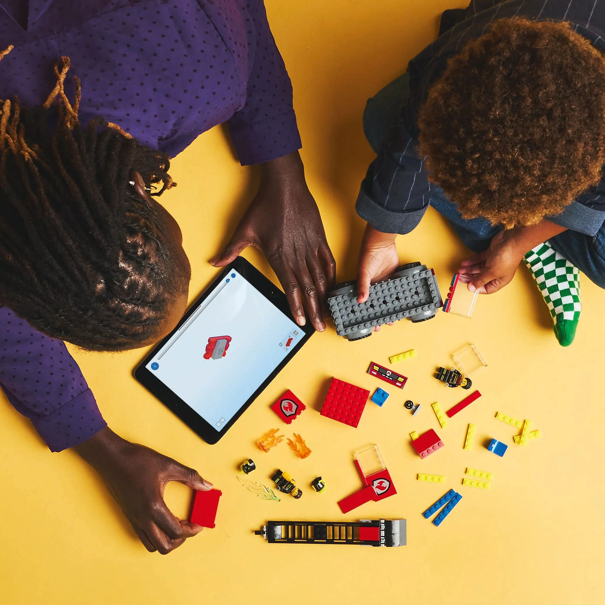 LEGO® City Le camion de pompiers avec échelle - Image 5