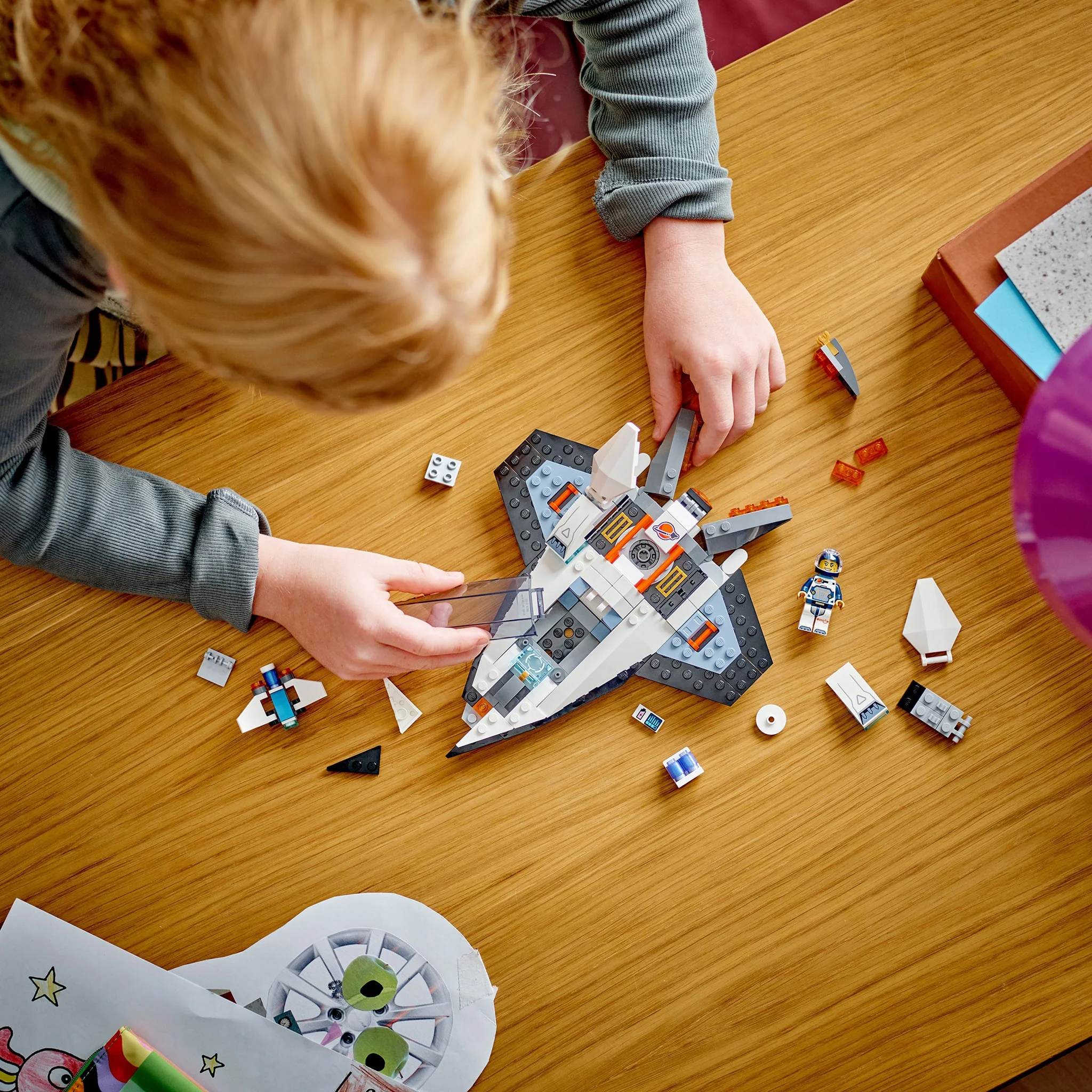 LEGO® City Le vaisseau interstellaire - Image 3