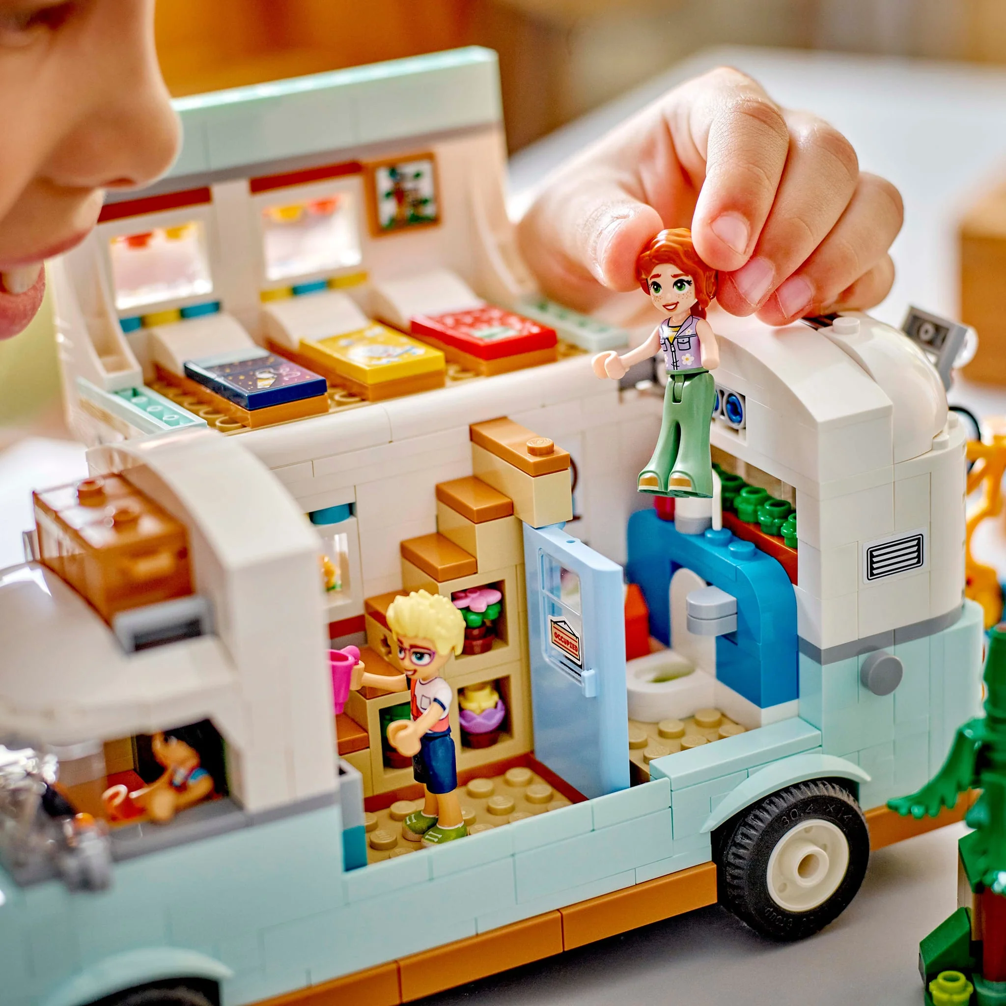LEGO® Friends L’aventure en autocaravane de l’amitié - Image 4