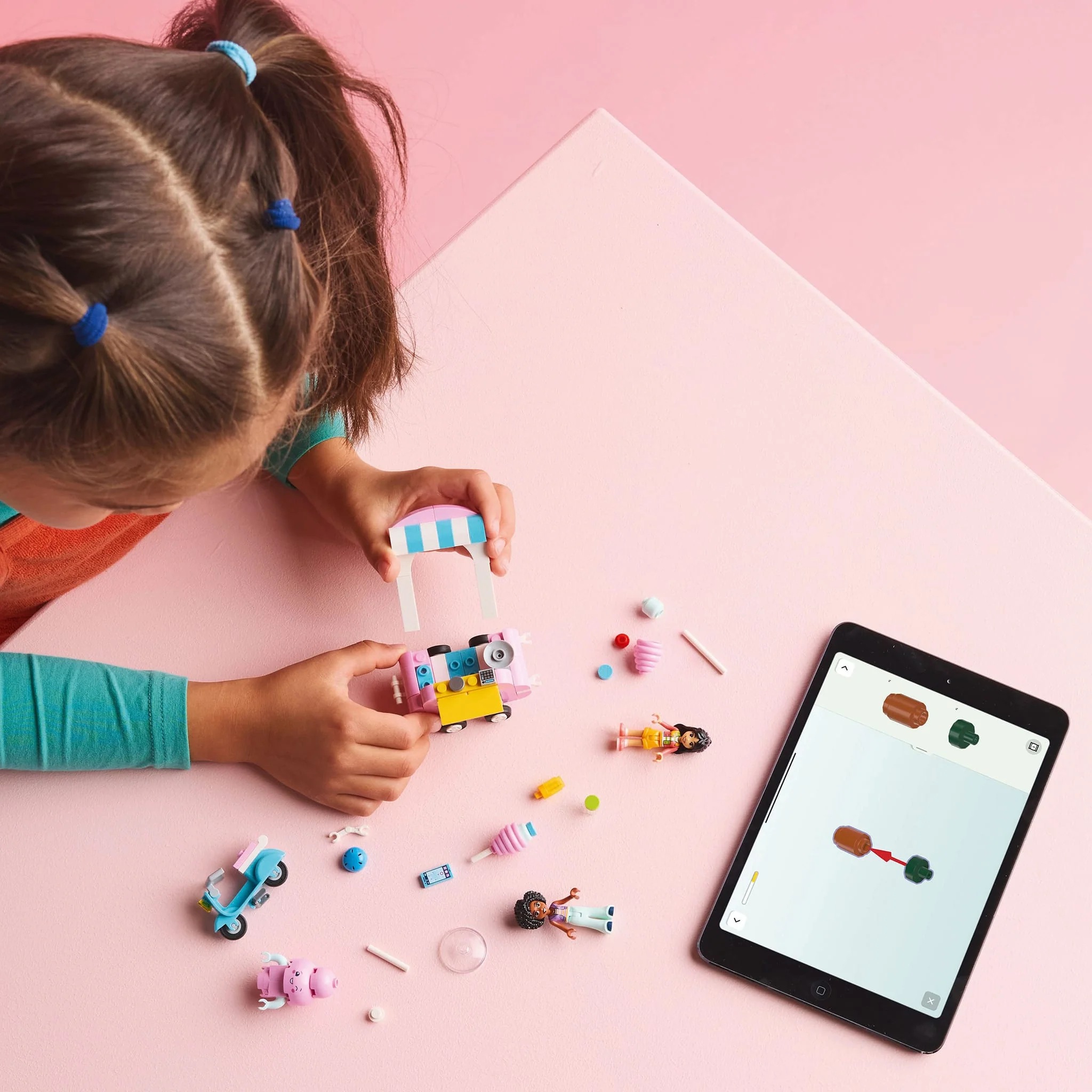 LEGO® Friends Le kiosque de barbe à papa et le scouteur - Image 3