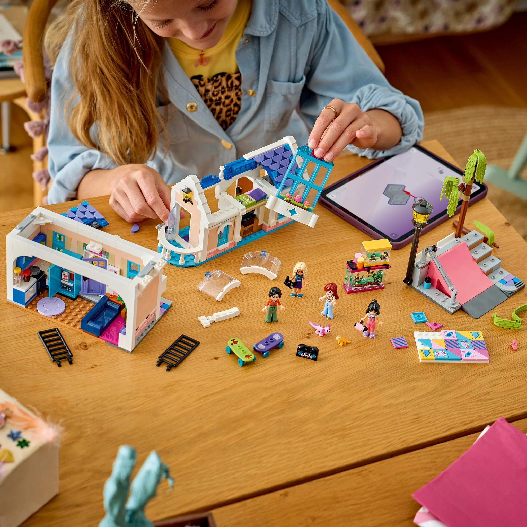 LEGO® Friends La maison de la famille de Liann - Image 3