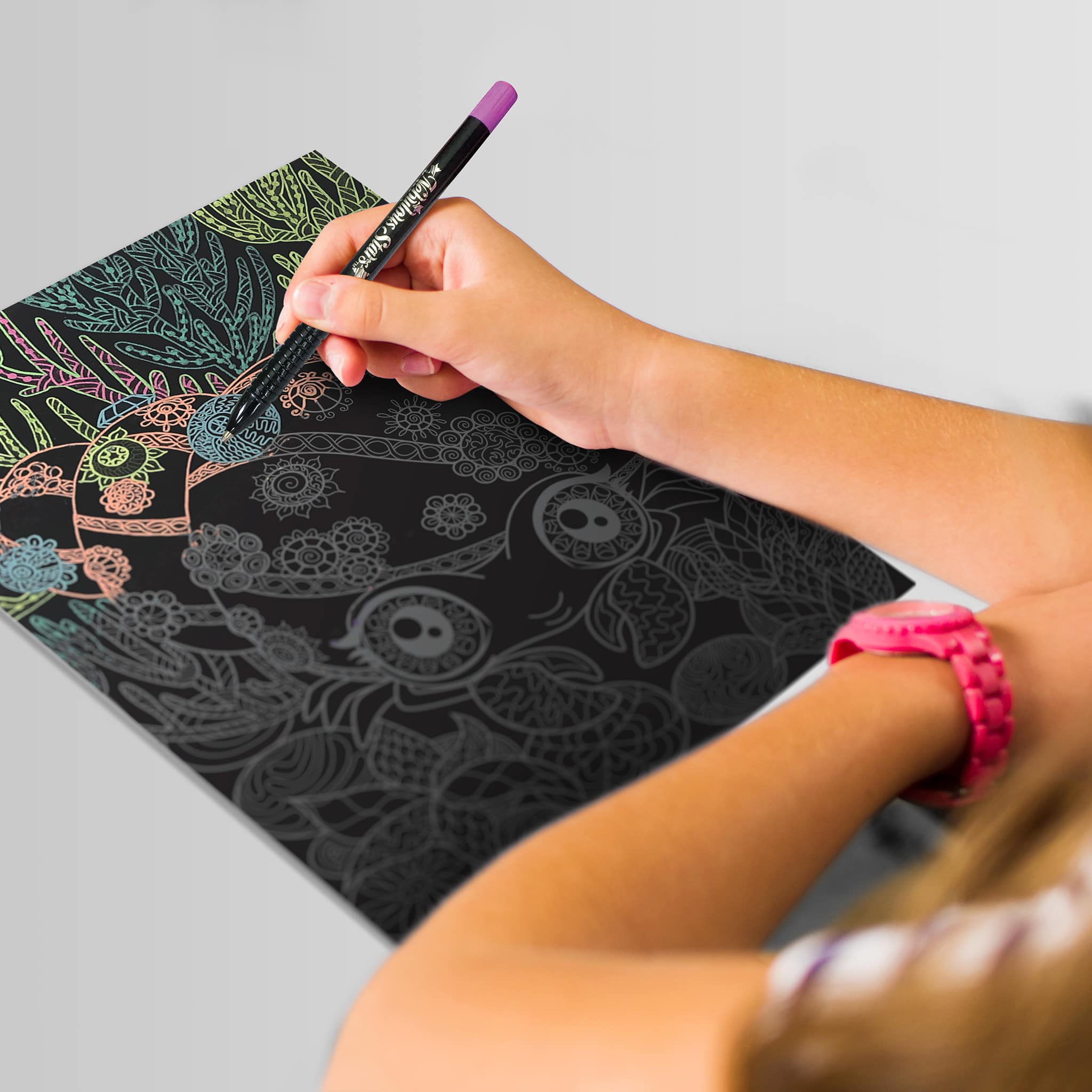 Livre à Coloriage à Pages Noires - Image 8