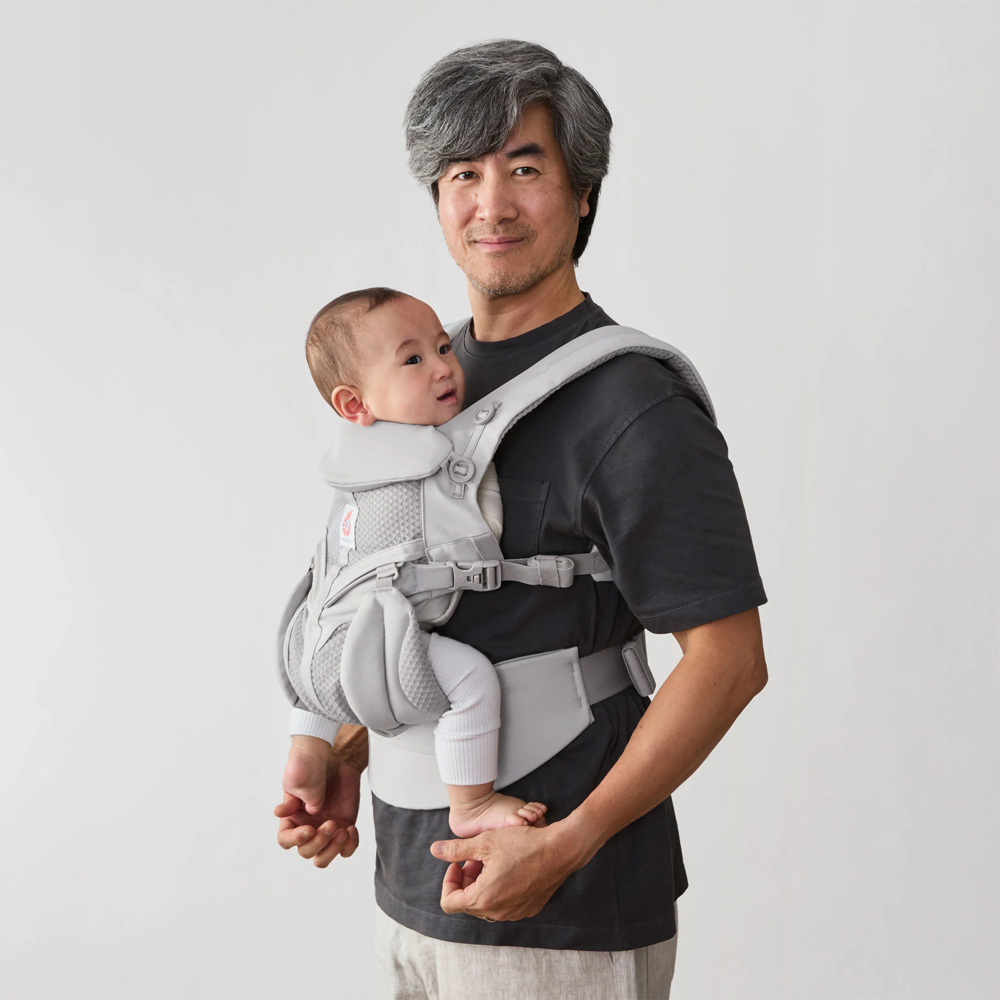 Porte-bébé Omni Classic Mesh - Gris Perle - Image 4