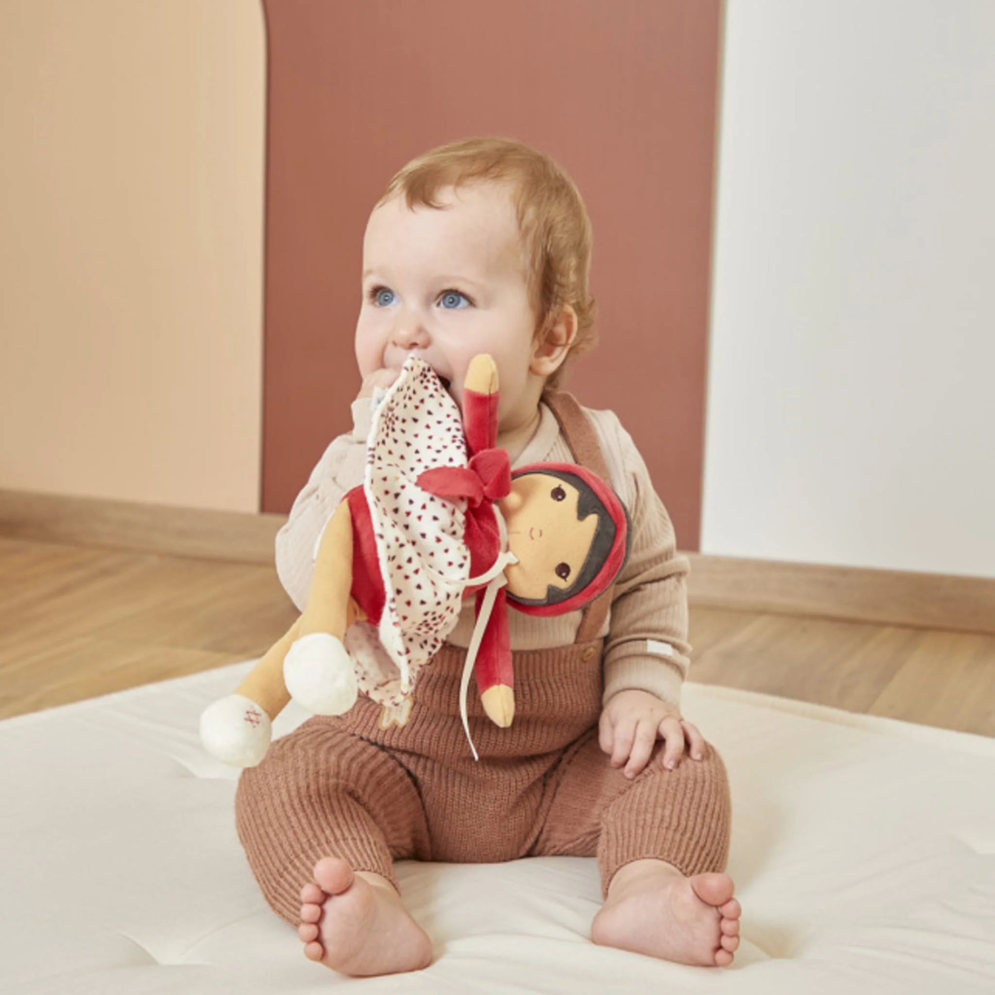 Ma Première Poupée en Tissu -  Emilie - Image 2