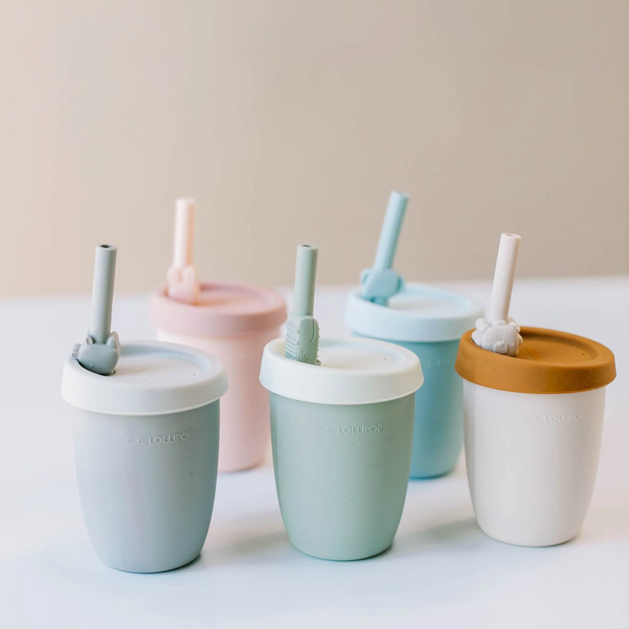 Gobelet en Silicone avec Couvercle et Paille - Lapin - Image 8
